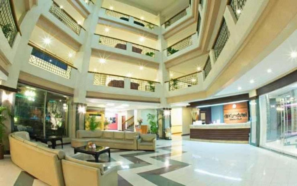 Hotel Goldenfield Kundutel Bacolod Exterior foto