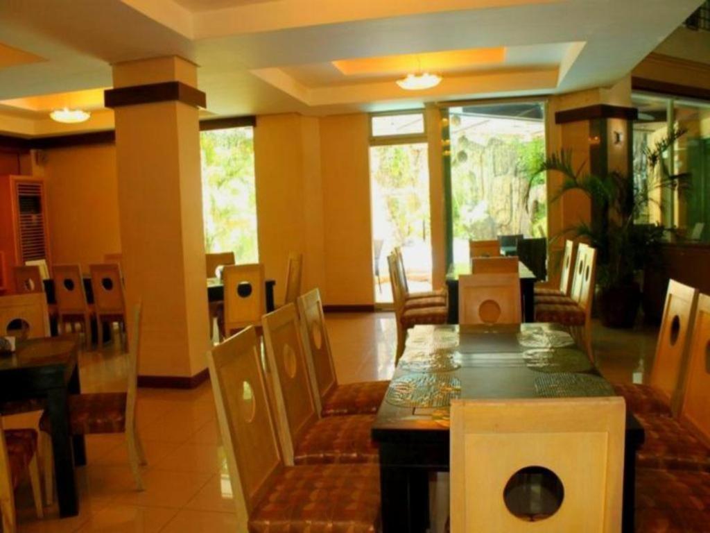 Hotel Goldenfield Kundutel Bacolod Exterior foto