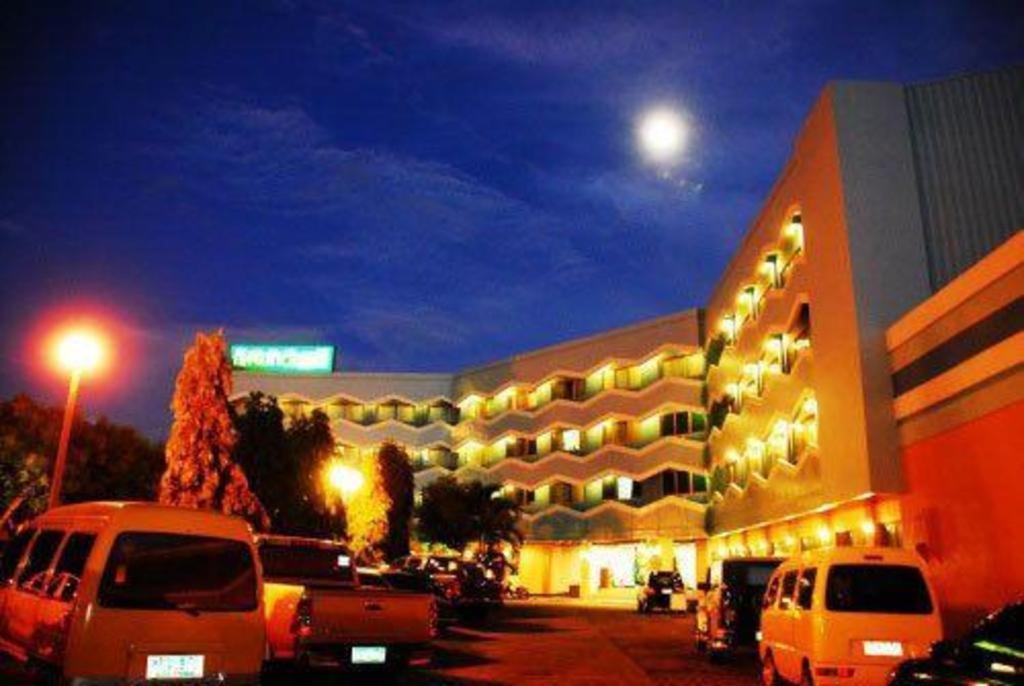 Hotel Goldenfield Kundutel Bacolod Exterior foto