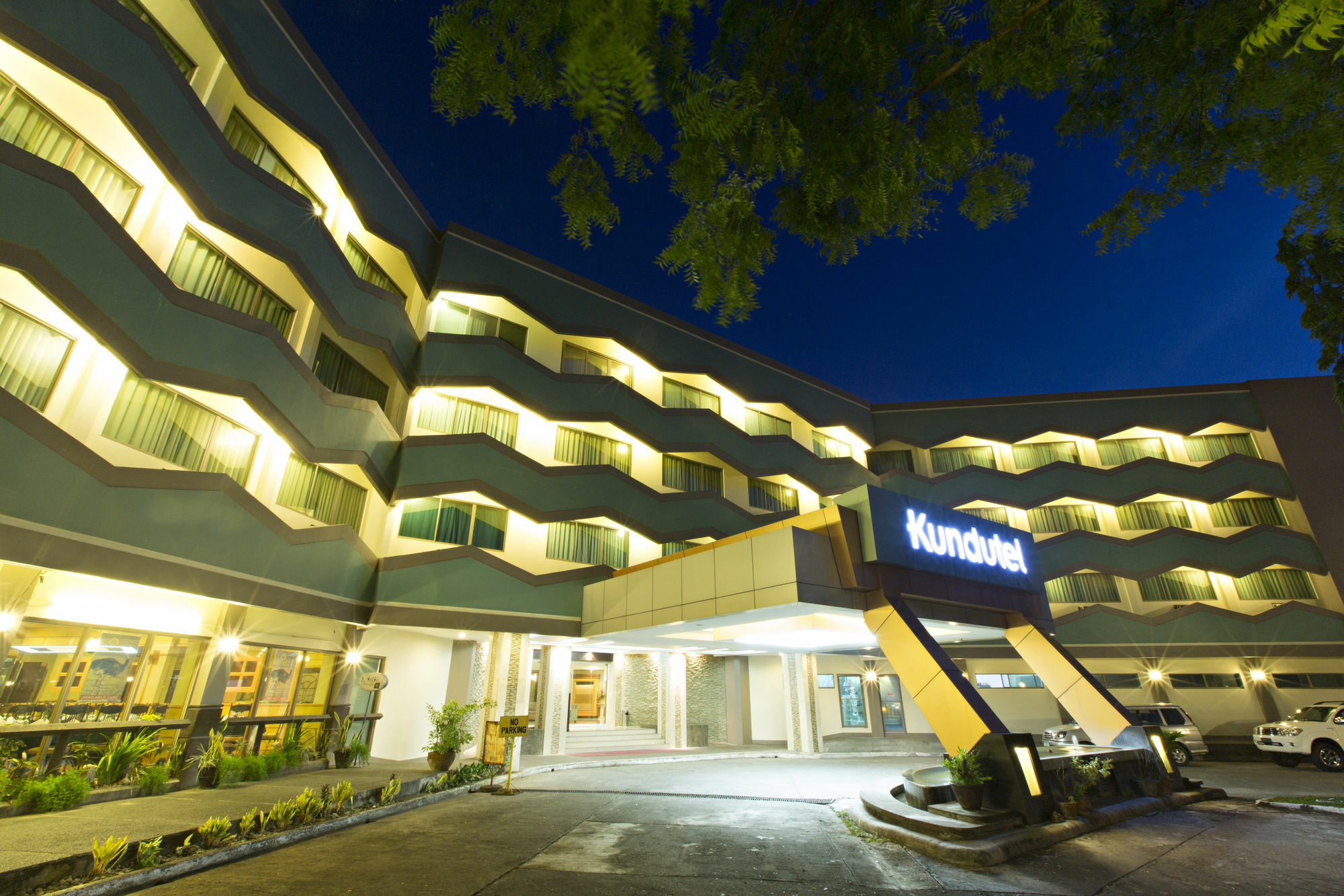 Hotel Goldenfield Kundutel Bacolod Exterior foto