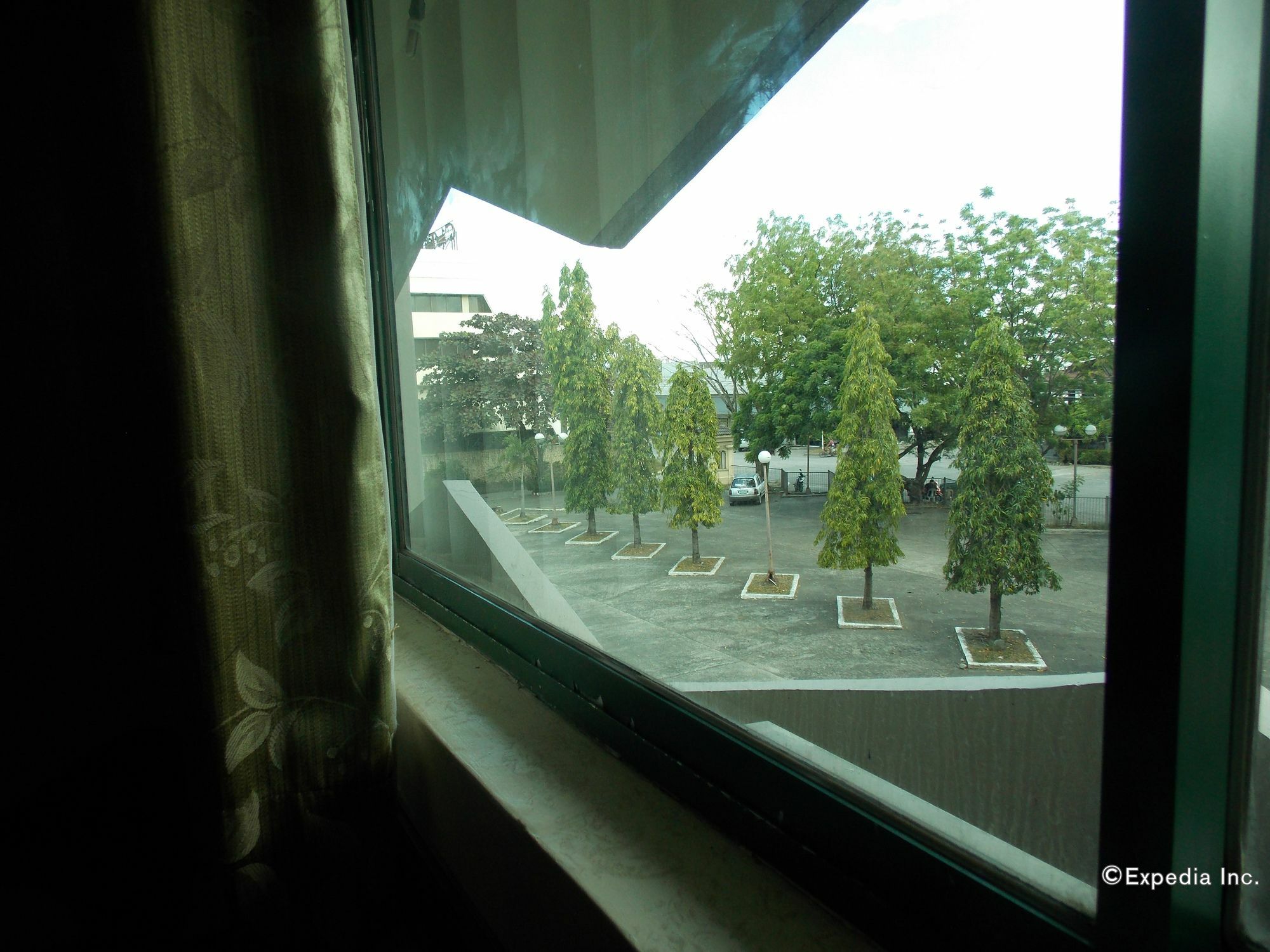 Hotel Goldenfield Kundutel Bacolod Exterior foto